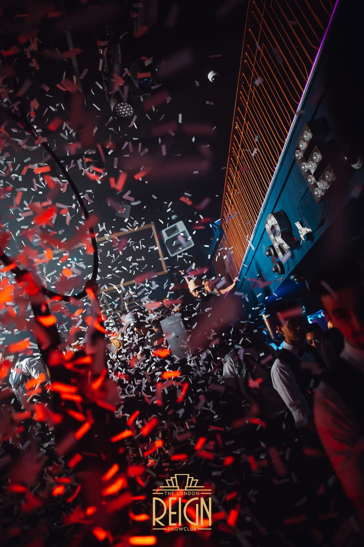 London nightclub atmosphere on different nights of the week
